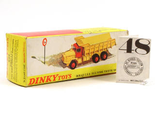 Lot 804 - DINKY TOYS FRANCE (1)