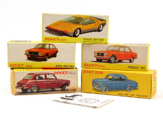 Lot 710 - DINKY TOYS (FRANCE) (5)