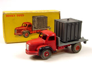 Lot 775 - DINKY TOYS FRANCE (1)