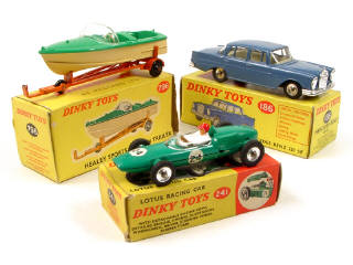 Lot 567 - DINKY TOYS GB (3)