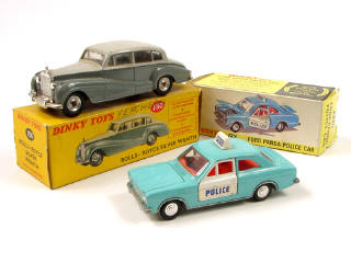 Lot 563 - DINKY TOYS GB (2)