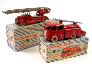 Lot 745 - DINKY TOYS (FRANCE) (2)