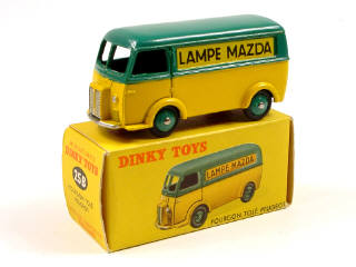 Lot 759 - DINKY TOYS FRANCE (1)