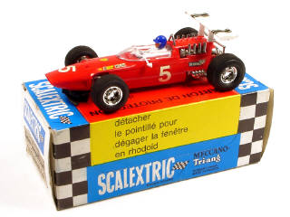 Lot 239 - SCALEXTRIC (1)