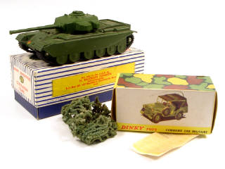 Lot 565 - DINKY TOYS (2)