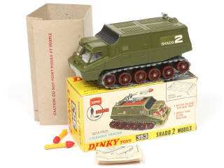 Lot 557 - DINKY TOYS (GB) (1)