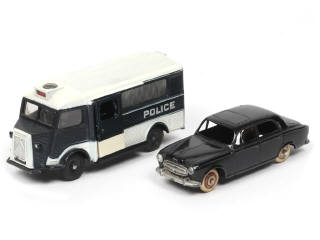 Lot 463 - DINKY TOYS (FRANCE) (2)