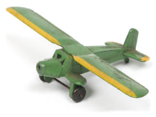 Lot 465 - DINKY TOYS (FRANCE) (1)