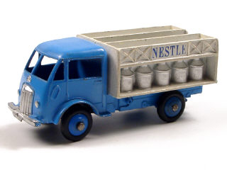 Lot 146 - DINKY TOYS FRANCE (1)