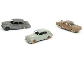 Lot 414 - DINKY TOYS (FRANCE) (3)