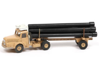 Lot 402 - DINKY TOYS (FRANCE) (1)