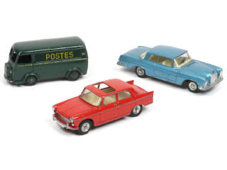 Lot 426 - DINKY TOYS (FRANCE) (3)