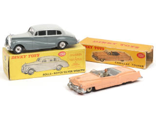 Lot 374 - DINKY TOYS (GB) (2)