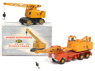 Lot 369 - DINKY TOYS (GB) (2)