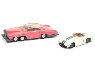 Lot 379 - DINKY TOYS (GB) (2)