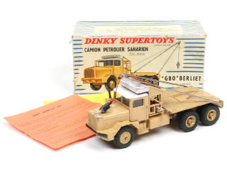 Lot 401 - DINKY TOYS (FRANCE) (1)