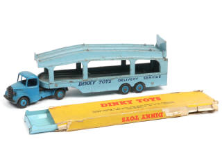 Lot 371 - DINKY TOYS (GB) (2)