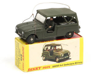 Lot 427 - DINKY TOYS (FRANCE) (1)