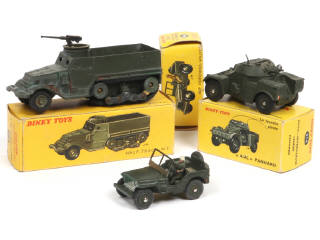 Lot 442 - DINKY TOYS (FRANCE) (3)