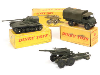 Lot 440 - DINKY TOYS (FRANCE) (3)