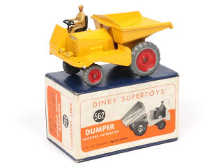 Lot 396 - DINKY TOYS (FRANCE) (1)