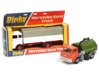 Lot 246 - DINKY TOYS (GB) (2)