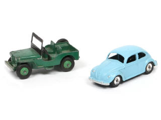 Lot 245 - DINKY TOYS (GB) (2)