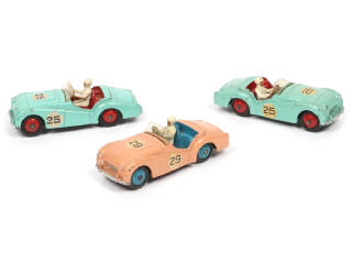 Lot 263 - DINKY TOYS (GB) (3)