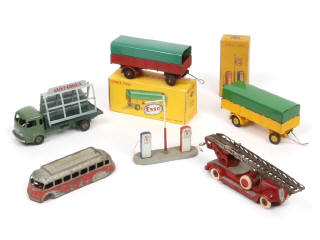 Lot 440 - DINKY TOYS (FRANCE) (6)