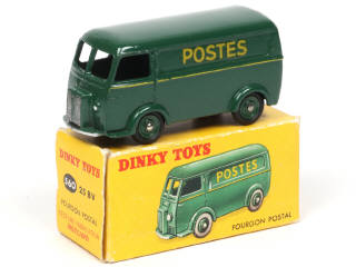 Lot 583 - DINKY TOYS (FRANCE) (1)
