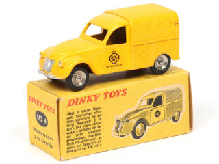 Lot 477 - DINKY TOYS (FRANCE) (1)
