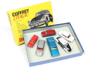 Lot 561 - DINKY TOYS (FRANCE) (7)