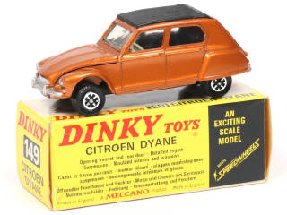 Lot 680 - DINKY TOYS (GB) (1)
