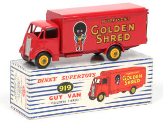 Lot 692 - DINKY TOYS (GB) (1)