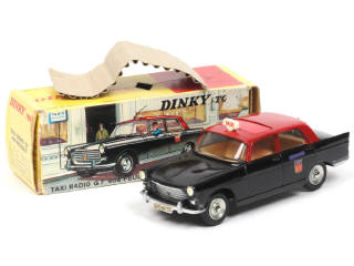 Lot 519 - DINKY TOYS (FRANCE) (1)