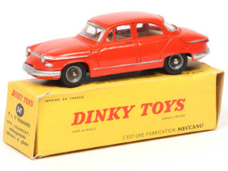 Lot 533 - DINKY TOYS (FRANCE) (1)