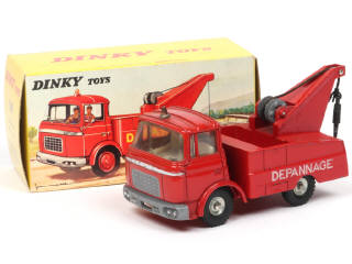 Lot 609 - DINKY TOYS (FRANCE) (1)