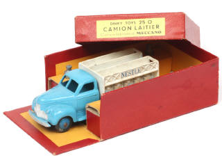 Lot 580 - DINKY TOYS (FRANCE) (1)