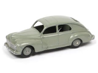 Lot 331 - DINKY TOYS (FRANCE) (1)