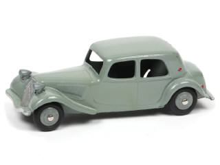 Lot 330 - DINKY TOYS (FRANCE) (1)