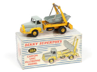 Lot 385 - DINKY TOYS (FRANCE) (1)