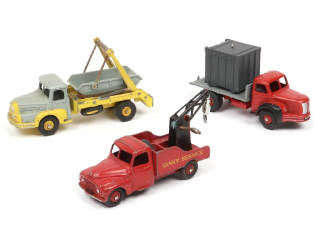 Lot 420 - DINKY TOYS (FRANCE) (3)
