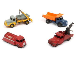 Lot 426 - DINKY TOYS (FRANCE) (4)
