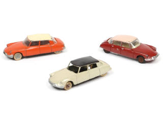 Lot 419 - DINKY TOYS (FRANCE) (3)
