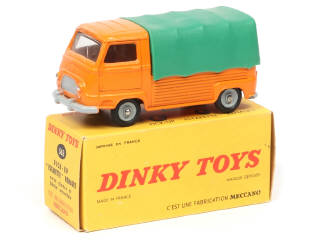 Lot 372 - DINKY TOYS (FRANCE) (1)