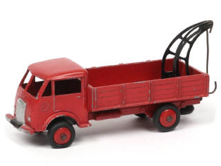 Lot 335 - DINKY TOYS (FRANCE) (1)