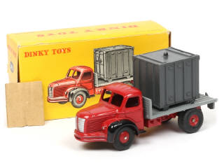 Lot 382 - DINKY TOYS (FRANCE) (1)