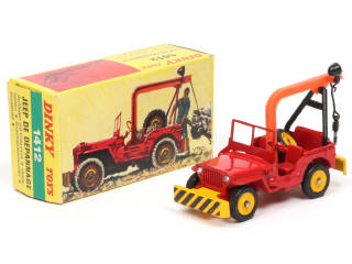 Lot 245 - DINKY TOYS (FRANCE) (1)