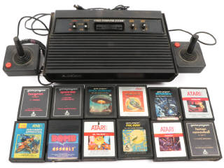 Lot 353 - ATARI (1)