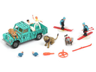 Lot 156 - CORGI TOYS (GB) (1)
